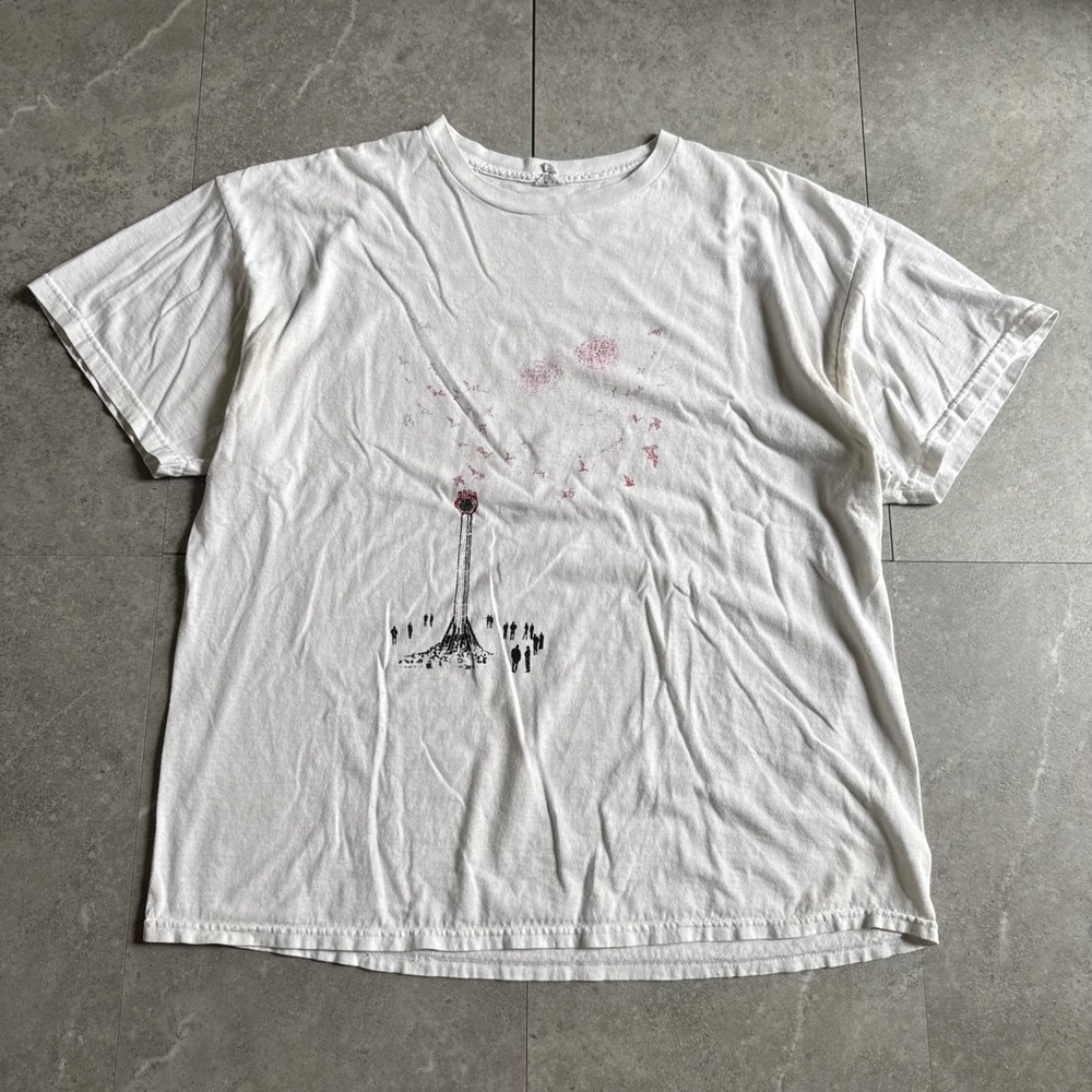 Y2K Vintage T Shirt XL White Art Print Tee Mens